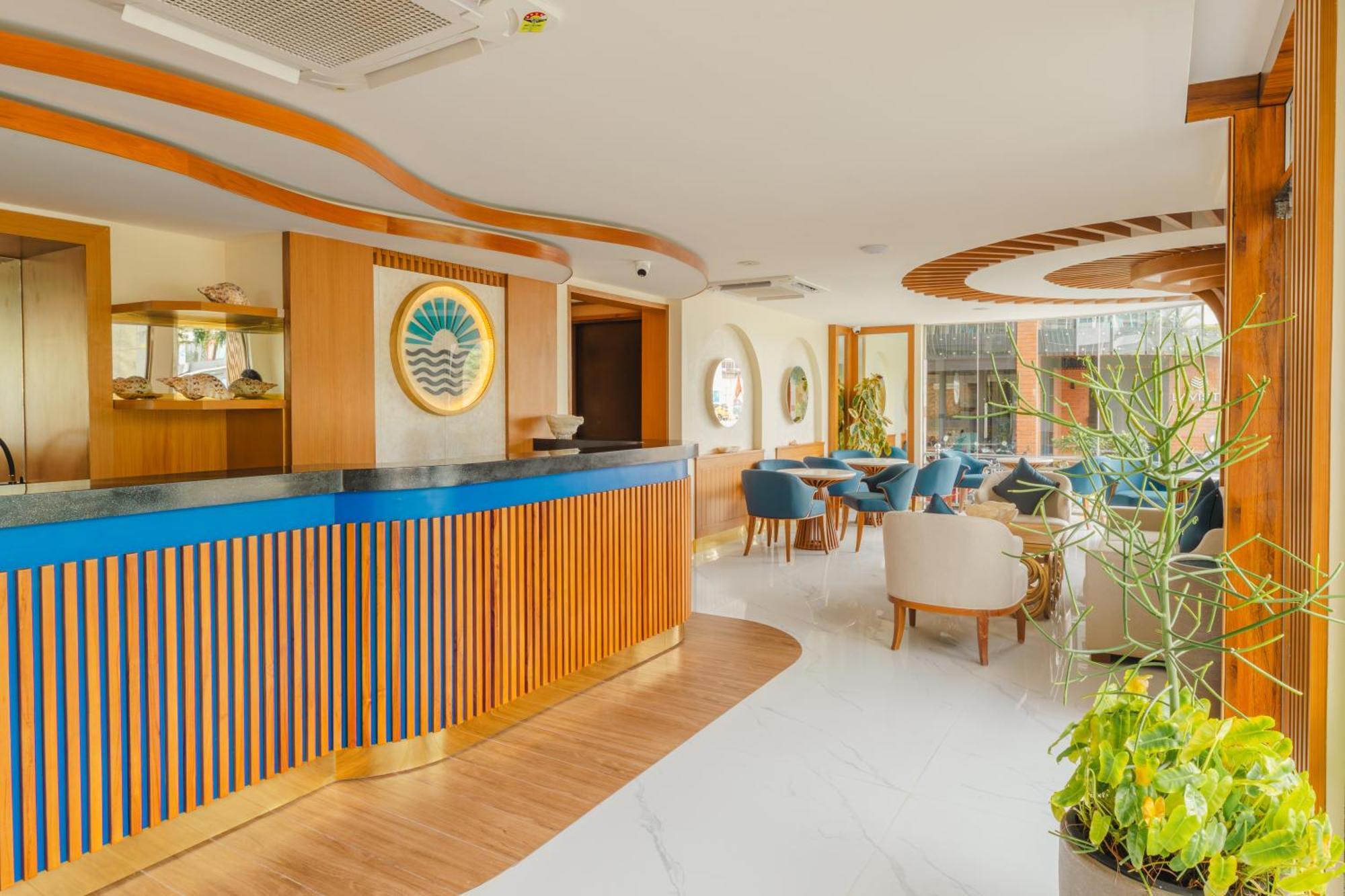 Umet Seaview Hotel With Free Airport Pick Up And Drop T&C Apply Male Exterior foto