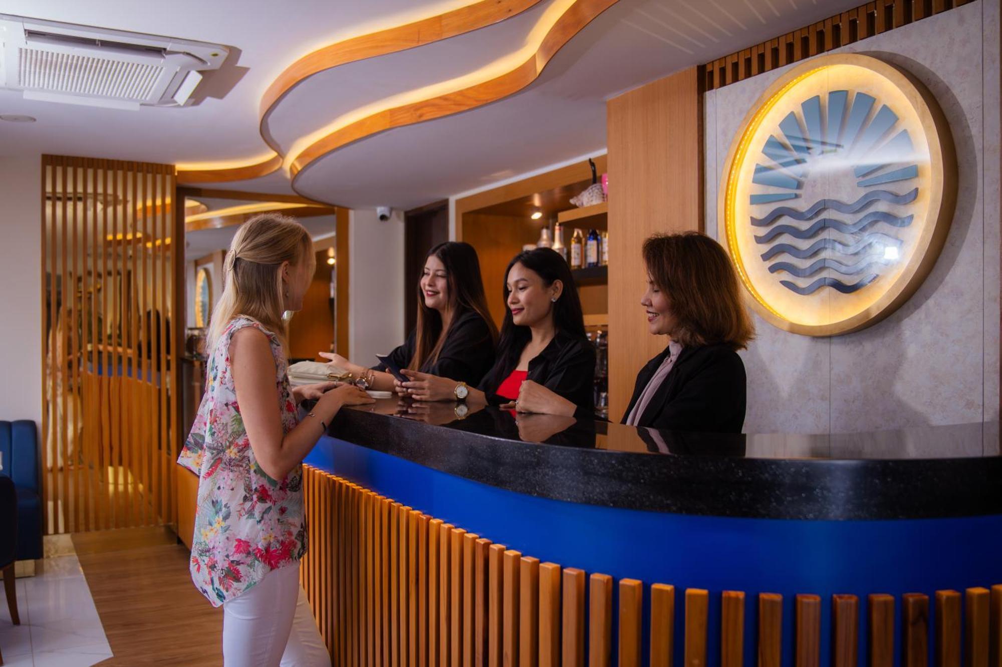 Umet Seaview Hotel With Free Airport Pick Up And Drop T&C Apply Male Exterior foto