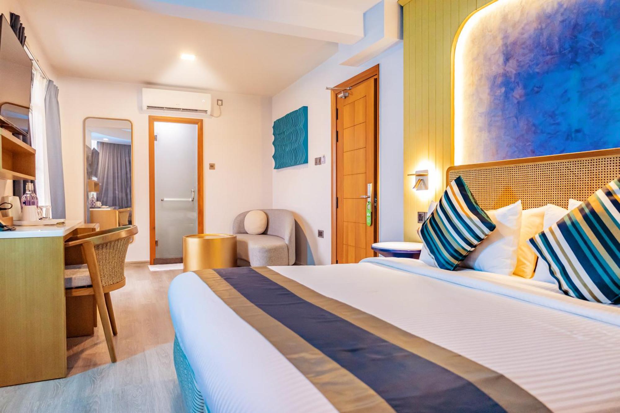 Umet Seaview Hotel With Free Airport Pick Up And Drop T&C Apply Male Exterior foto