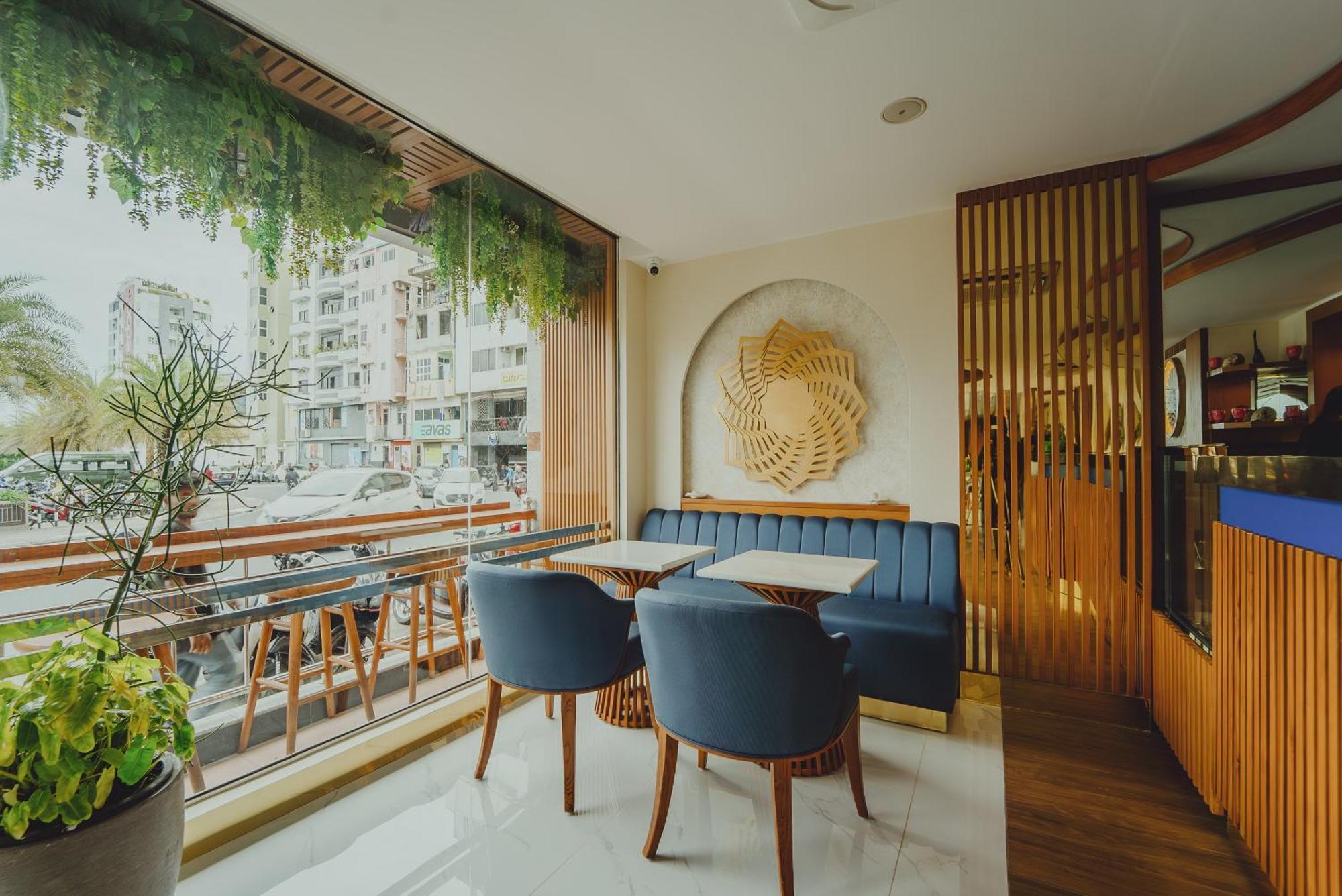Umet Seaview Hotel With Free Airport Pick Up And Drop T&C Apply Male Exterior foto
